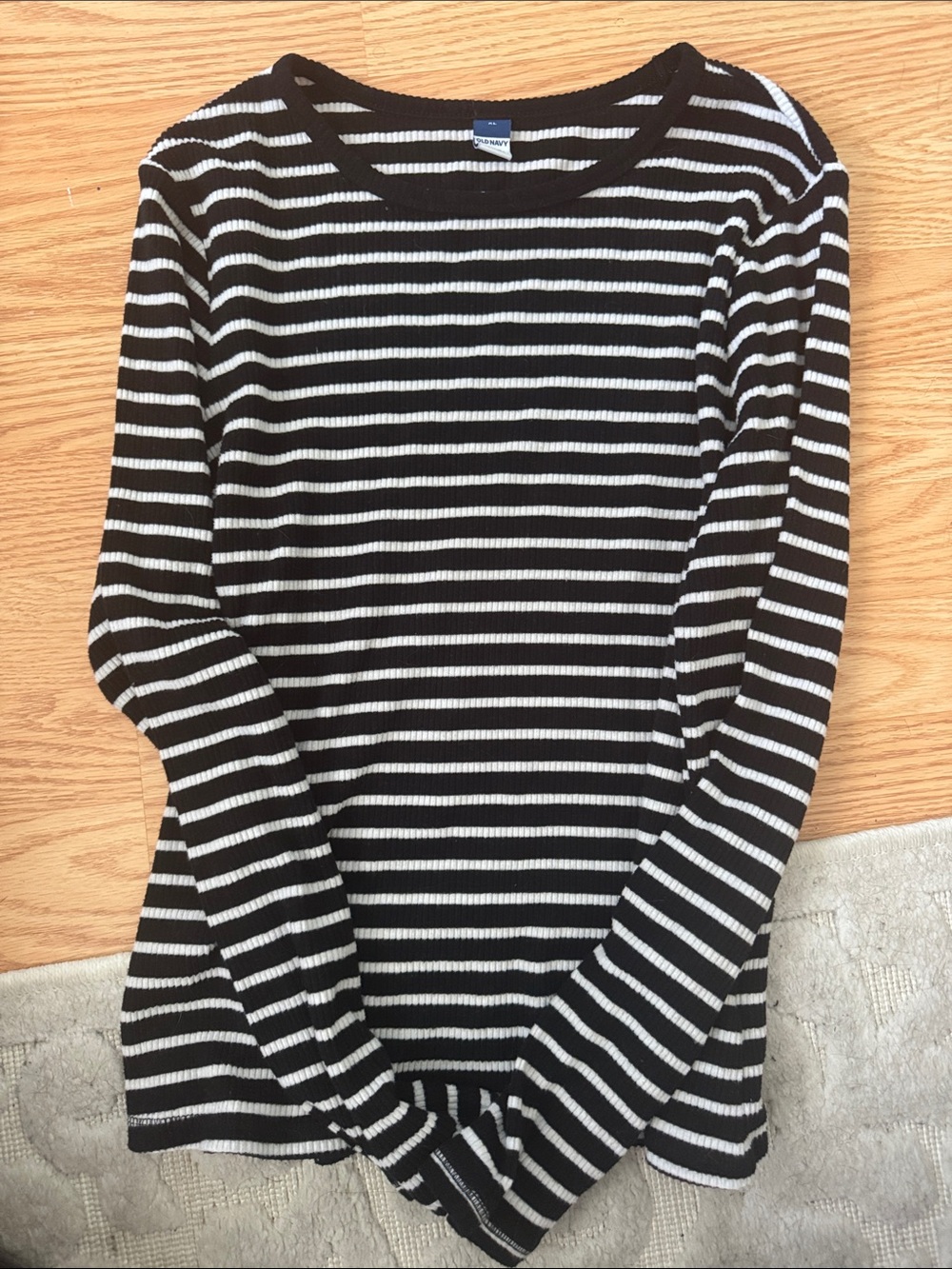 Old Navy Black and White Striped Long-Sleeve Ribbed Top